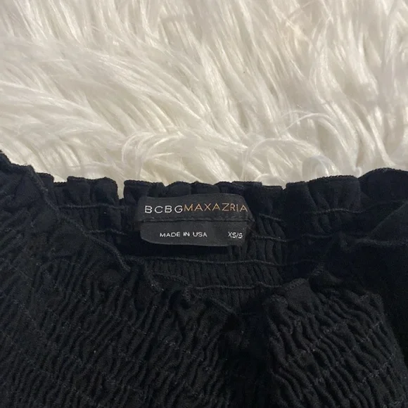 SOLD 🔥3/25$ Sale! BCBG Maxazria Black Smocked Strapless Top - Picture 3 of 5